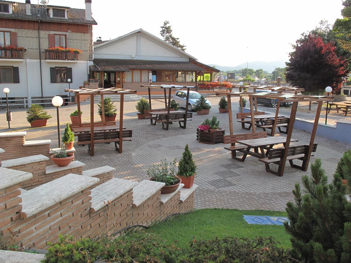 Hotel Ristorante La Nuova Fattoria Carsoli Exteriér fotografie